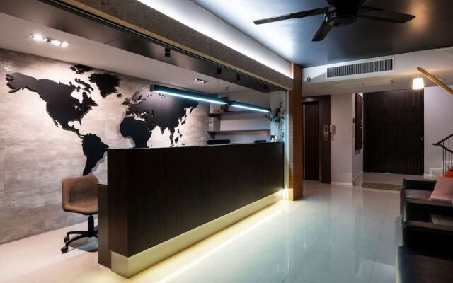 Kitzio House Hotel