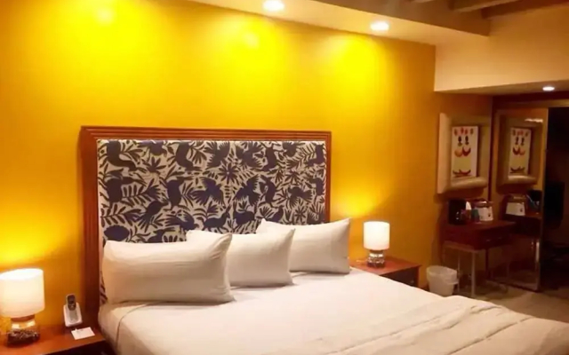 Americas Best Value Inn - Posada El Rey Sol