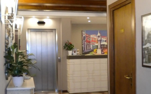 Hotel Aurora