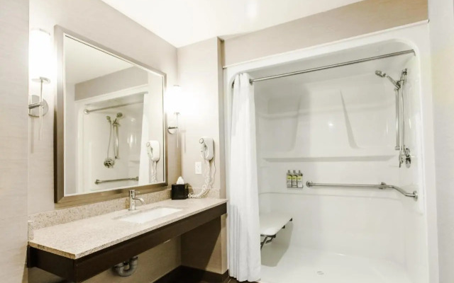 Holiday Inn Express & Suites Spruce Grove Stony Plain