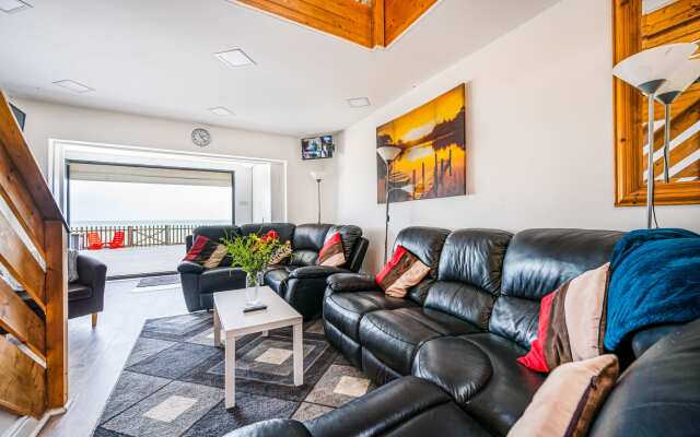 Family Beachfront House Pevensey Bay Sleeps 10
