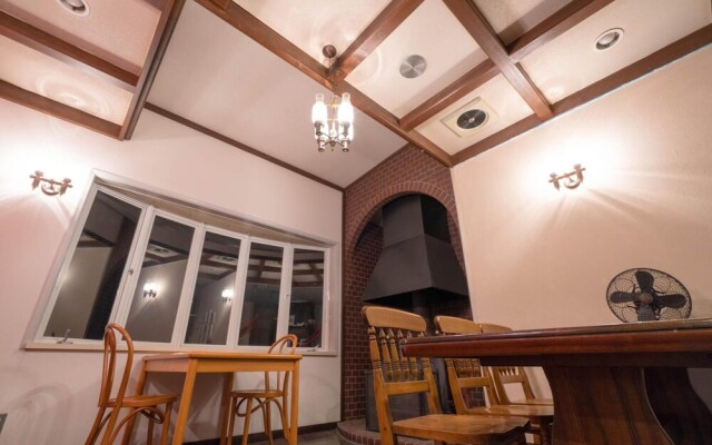 Guesthouse leaf