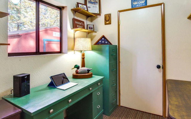 Pinetop-lakeside Cabin Rental: Porch & Fire Pit!