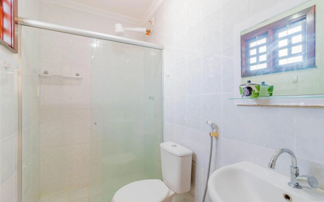 GB09 Ótima Casa 6 Quartos a 50m da Praia