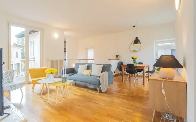 Ponente Balcony & Garden by Rent all Como