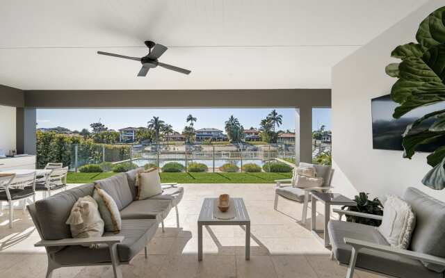 Luxe Family Entertainer on Canal  Private Pool