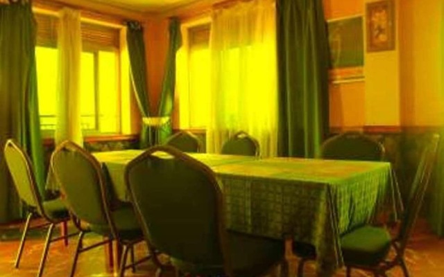 Hilltop Hotel