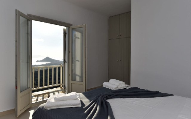 Villa Acqua · Gorgeous pool villa, stunning sea views, helipad!