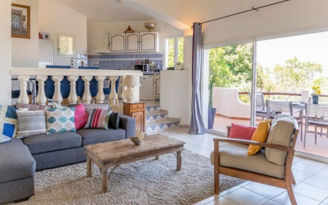 Villa et piscine privée vue mer