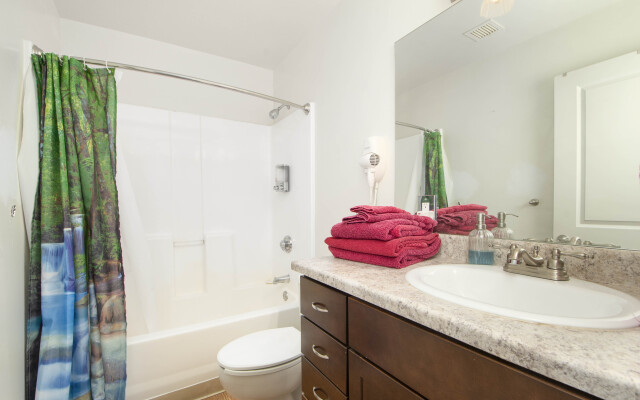 Downtown Denver 2BR Apartment | Open Plan