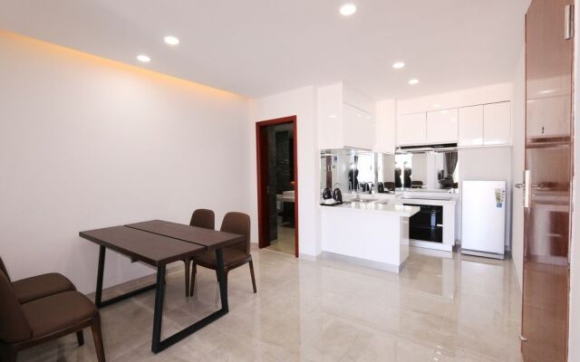 EASTLAND Hotel & Apartment