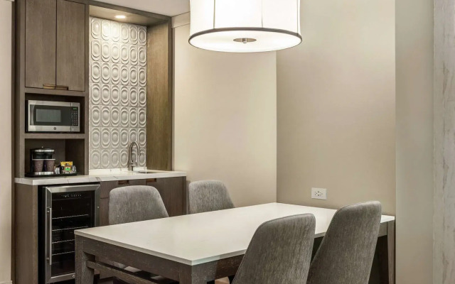 Hilton Grand Vacations Club Chicago Magnificent Mile