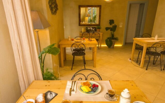 White Lilac romantic B&B adults only