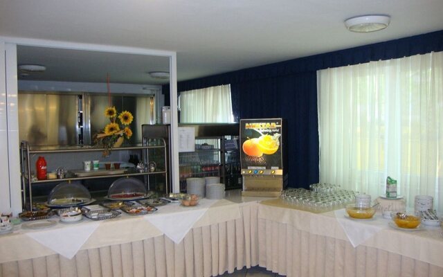 Omladinski Hostel