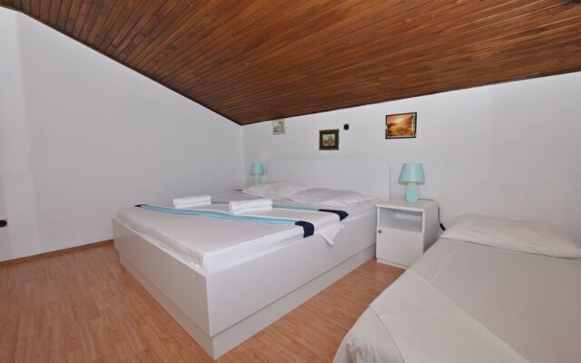 Apartments Ana