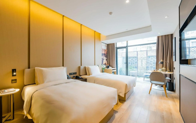 Atour S Hotel Shanghai Oriental Pearl Tower