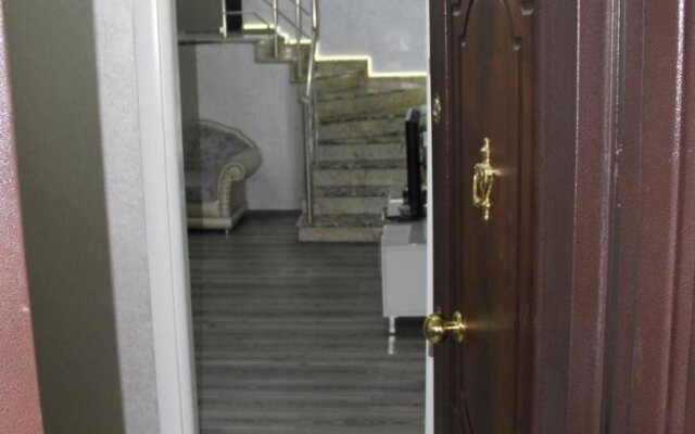 Abbasi Apart - 1