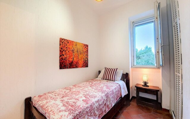 Cst002d in Castro With 5 Bedrooms and 4 Bathrooms