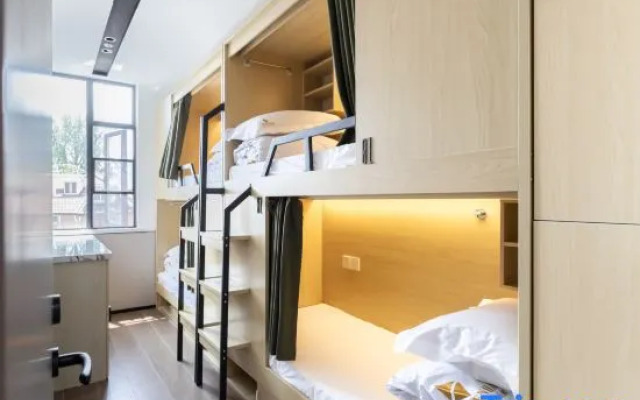 ZaiRenhai Youth Apartment