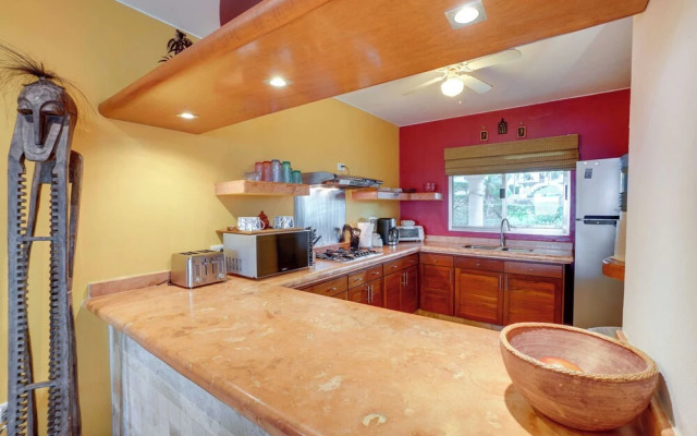 Oceanfront Isla Mujeres Estate w/ Infinity Pool!