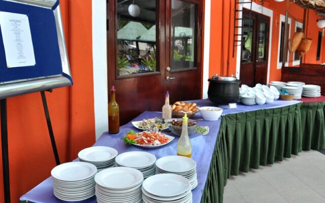 Laya Leisure