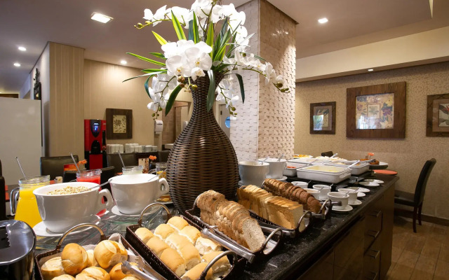 Roochelle Hotel by Nobile