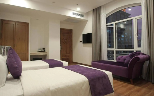 Le Duy Grand Hotel