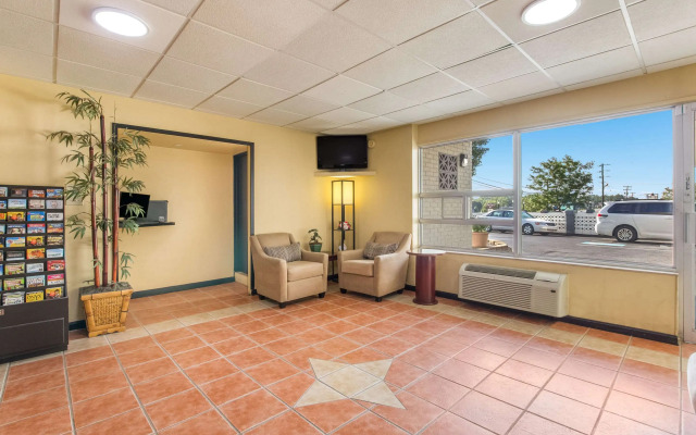 Econo Lodge Fort Knox