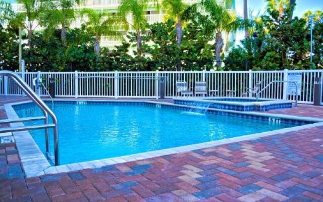 Harborview Grande 803