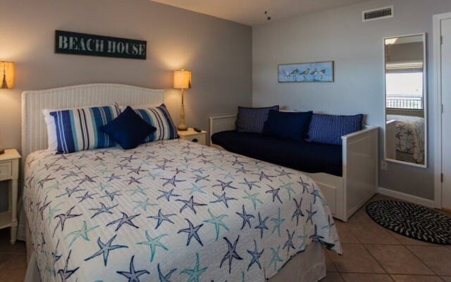 Windjammer Oceanfront Condominiums