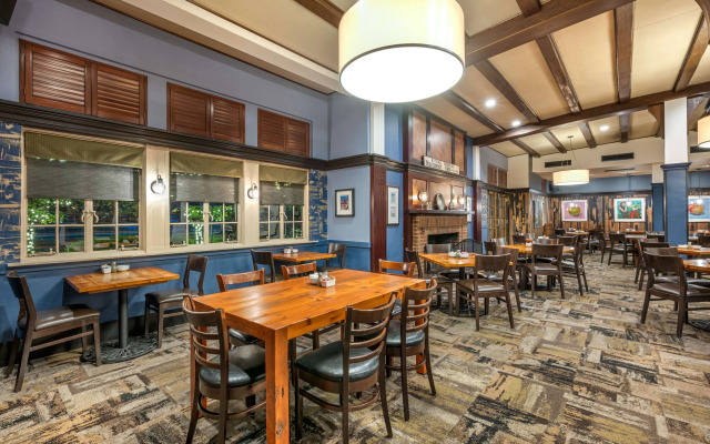 Best Western Premier Mariemont Inn