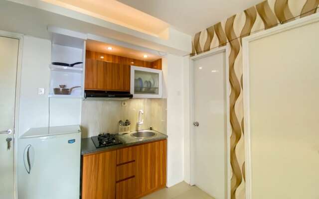 Comfort And Homey 3Br Bassura City Apartment