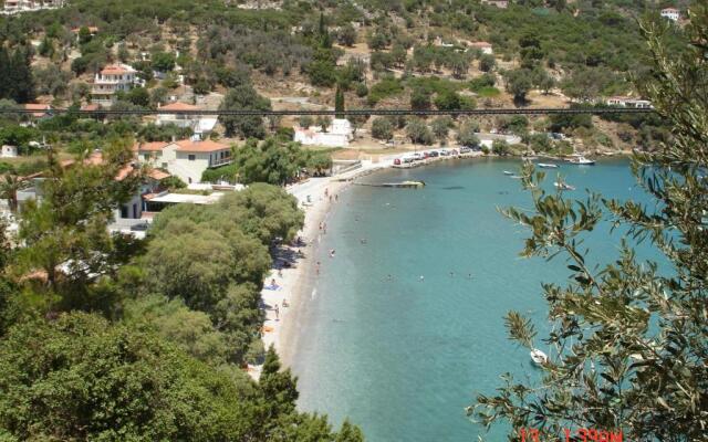 Athina Studio Apartments