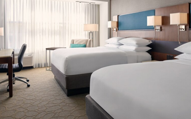 Delta Hotels by Marriott Milwaukee Northwest