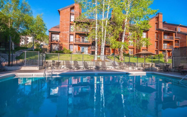 Invitingly Furnished3 Bedroom Timber Run 112 In Steamboat Springs