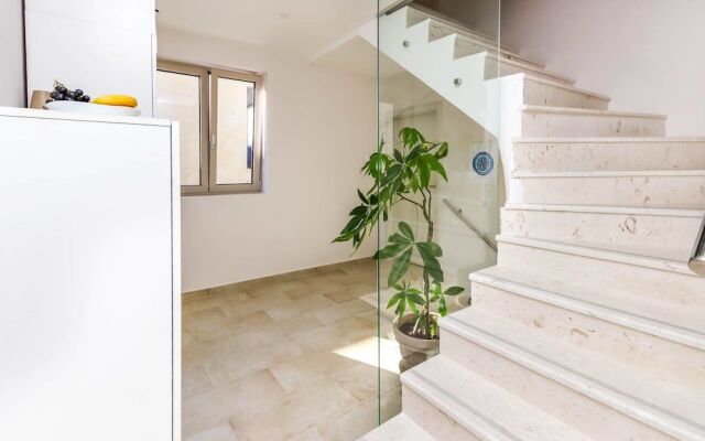 Apartments Maestral