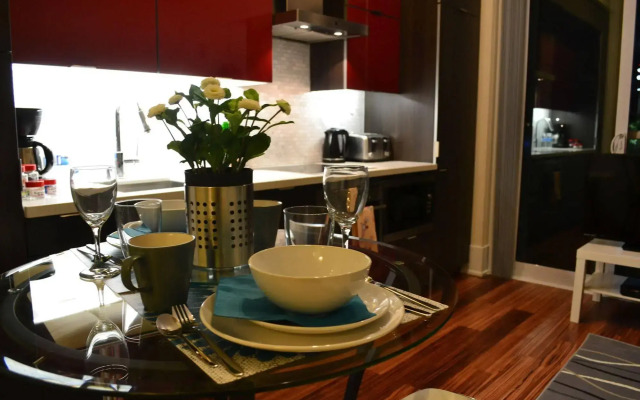 Atlas Suites - CN Tower & Convention Centre- Furnished Apart