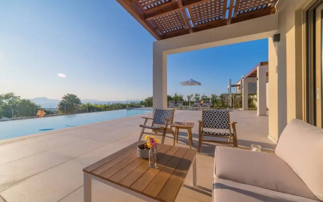 Carpe Diem Villa - Luxurious, 1,5km From The Beach