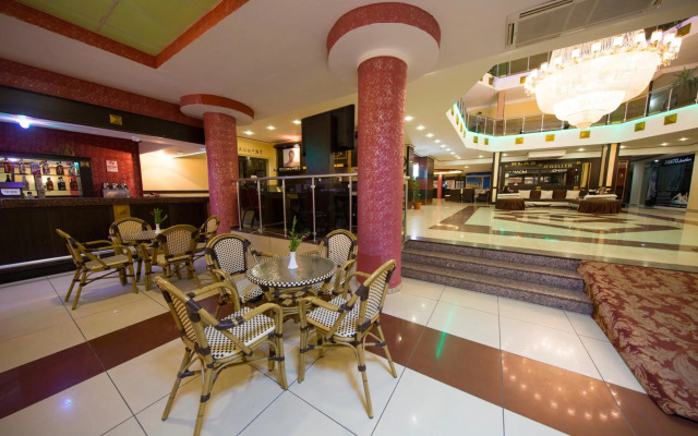 First Class Hotel
