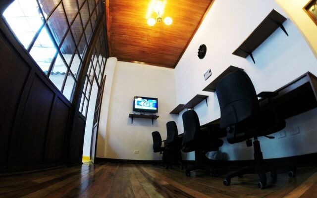 Graffiti Hostel Bogota