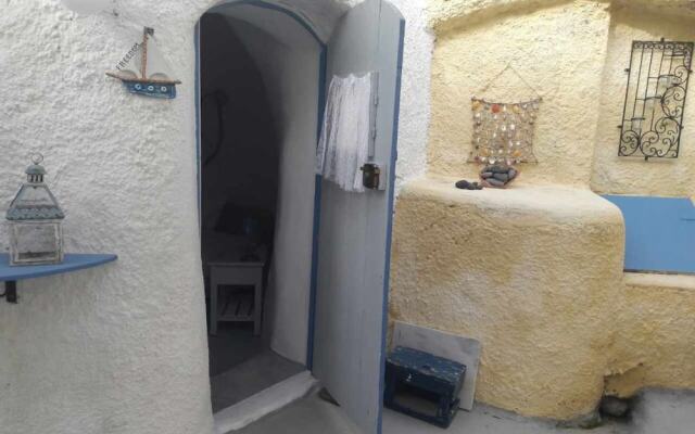Emmantina Houses