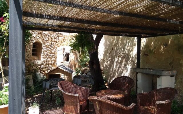Casa Caimari Guest House