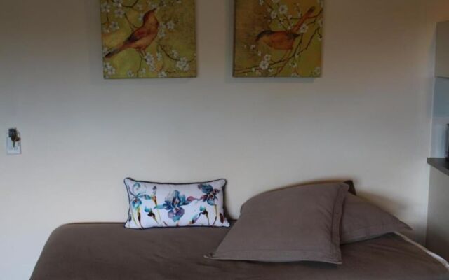 Whale Motor Inn and Restaurant