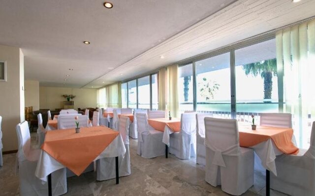 Hotel Avra