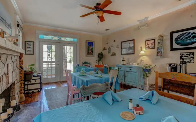 Anchor Inn NSB Bed & Breakfast