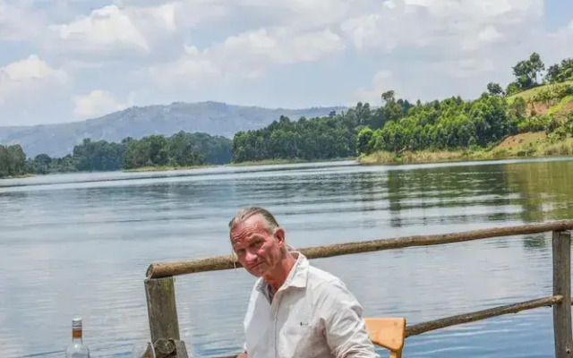 Keije Resort Bunyonyi