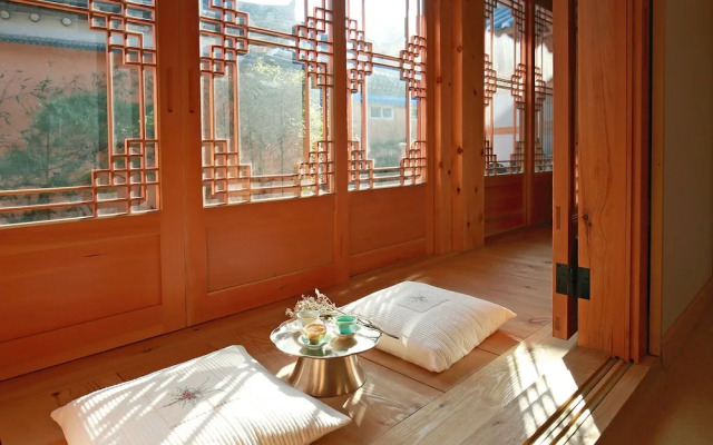 Wiyeonjae Hanok Stay