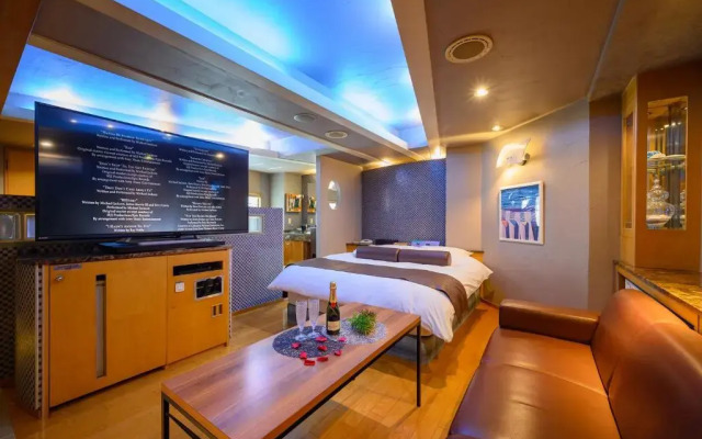 Iwatsuki Waterhotel Mw - Adult Only
