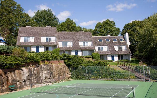 The Inn at Mystic