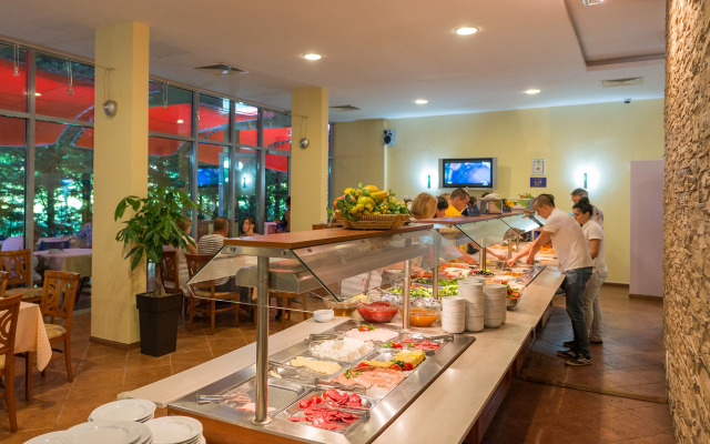 Hotel Ivana Palace
